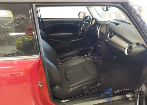 2013 Mini Hardtop Cooper из США, поврежденный, VIN WMWSU3C55DT547093